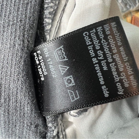 FLINT AND TINDER Men's Slim Fit Micro Corduroy Pants Dark Grey 33x30 - Picture 8 of 12